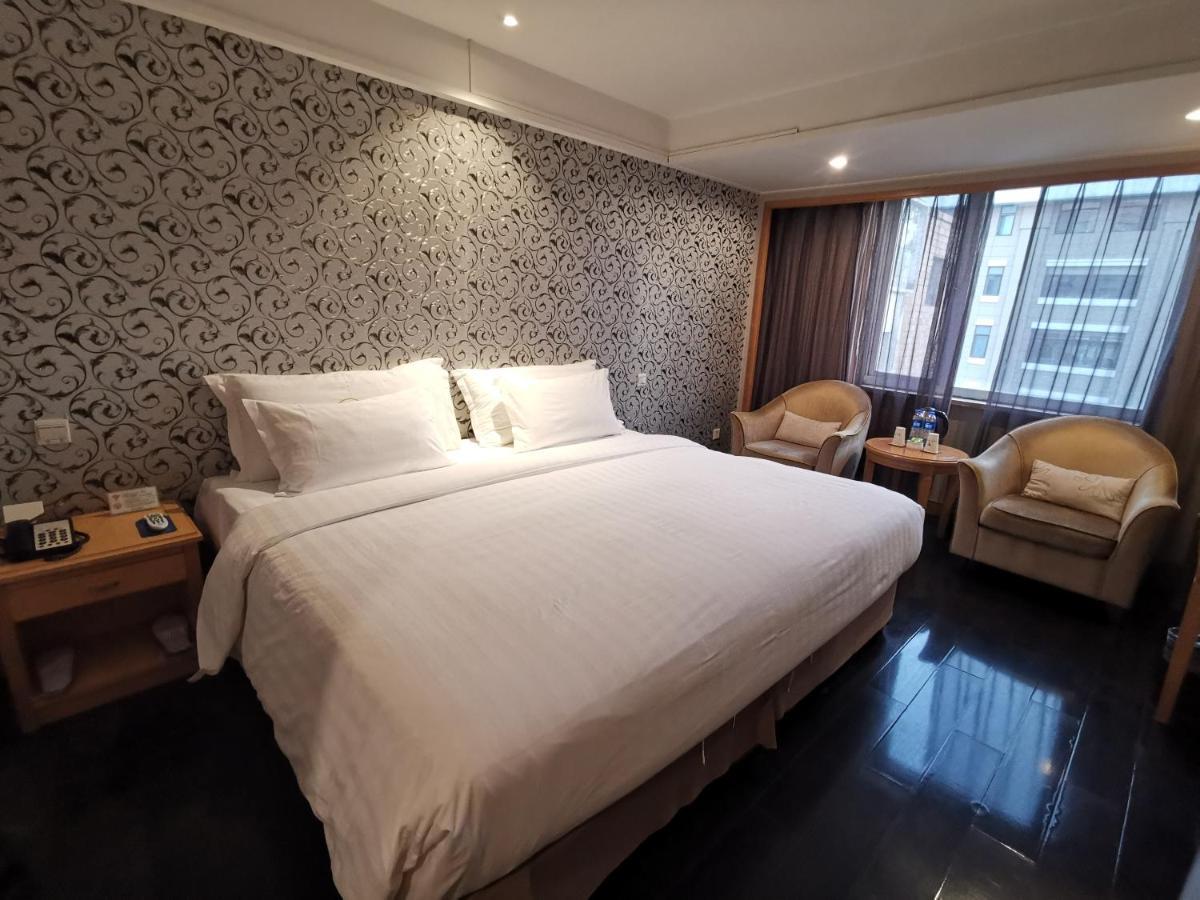Hotel Dongjiaominxiang